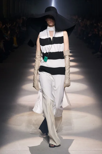 Look 20